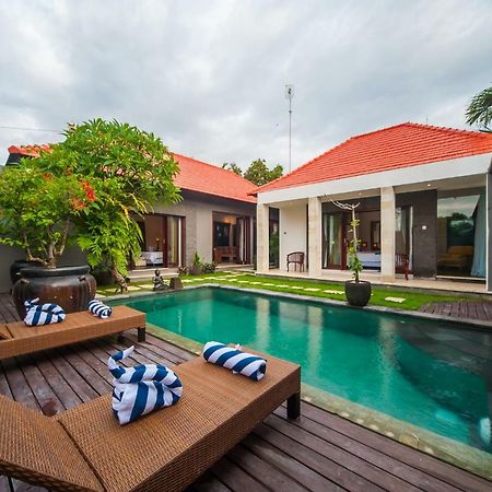 Casa Priya Canggu Exterior photo